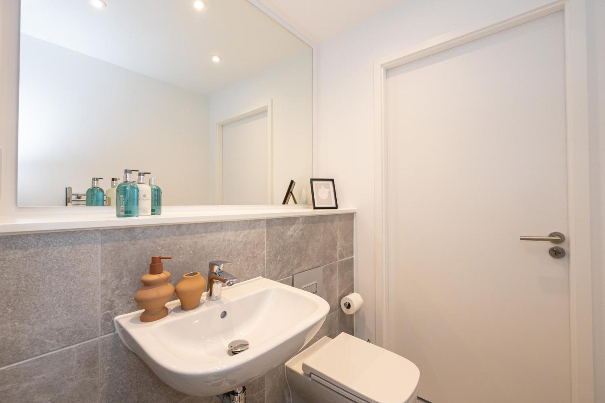 Апартаменти Pet Friendly 2Br Near Station By Asquare Letting Манчестер Екстер'єр фото